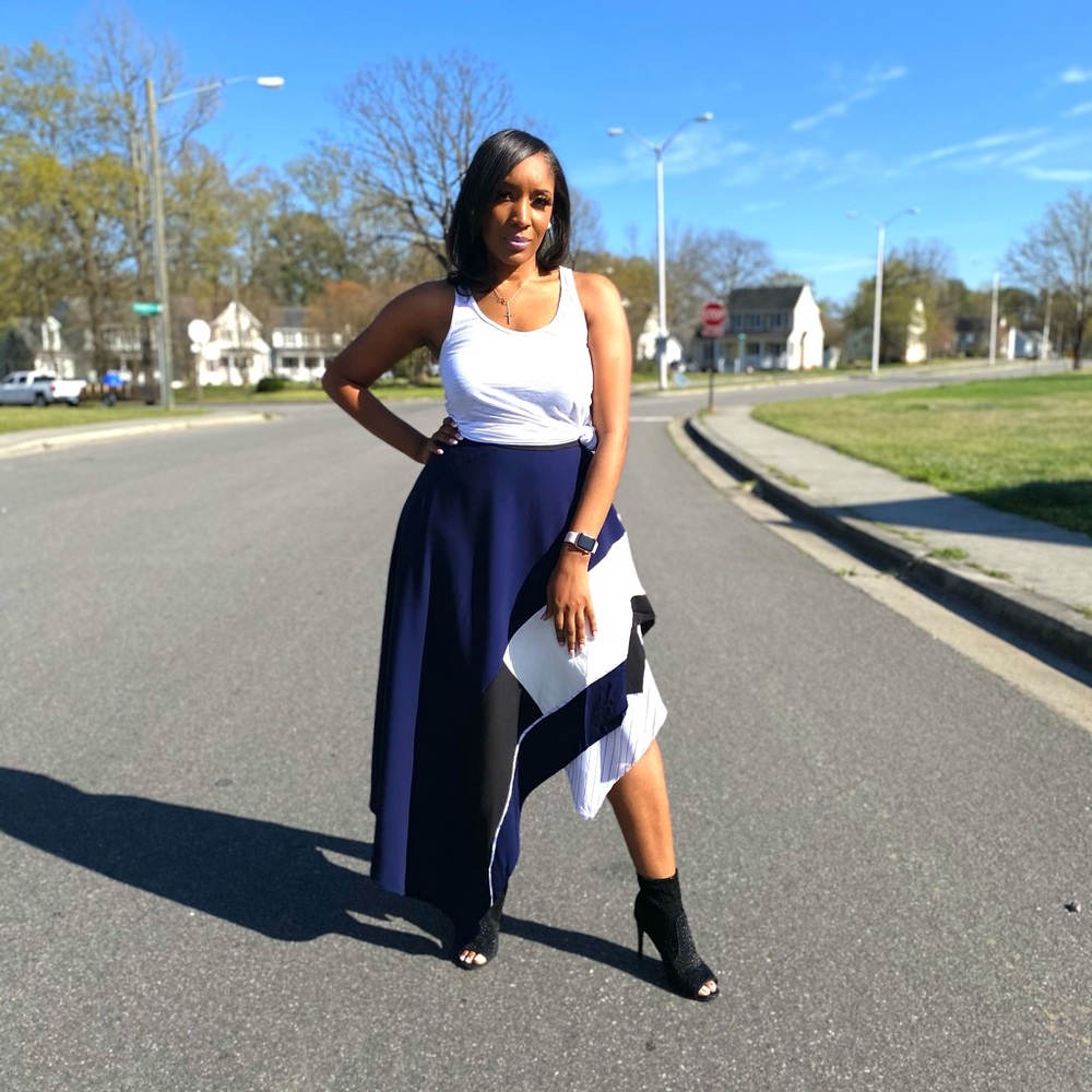 🔥😍SYMMETRICAL DOUBLE LAYERED SKIRT, WITH SIDE ZIPPER😍🔥